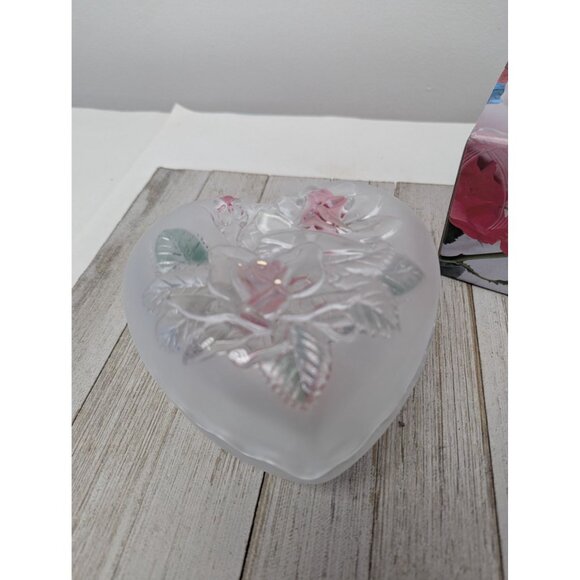 STUDIO NOVA Heart Shaped Trinket Box Dish Bowl 3D Emboss Glass Frosted Pink Rose - Picture 2 of 7